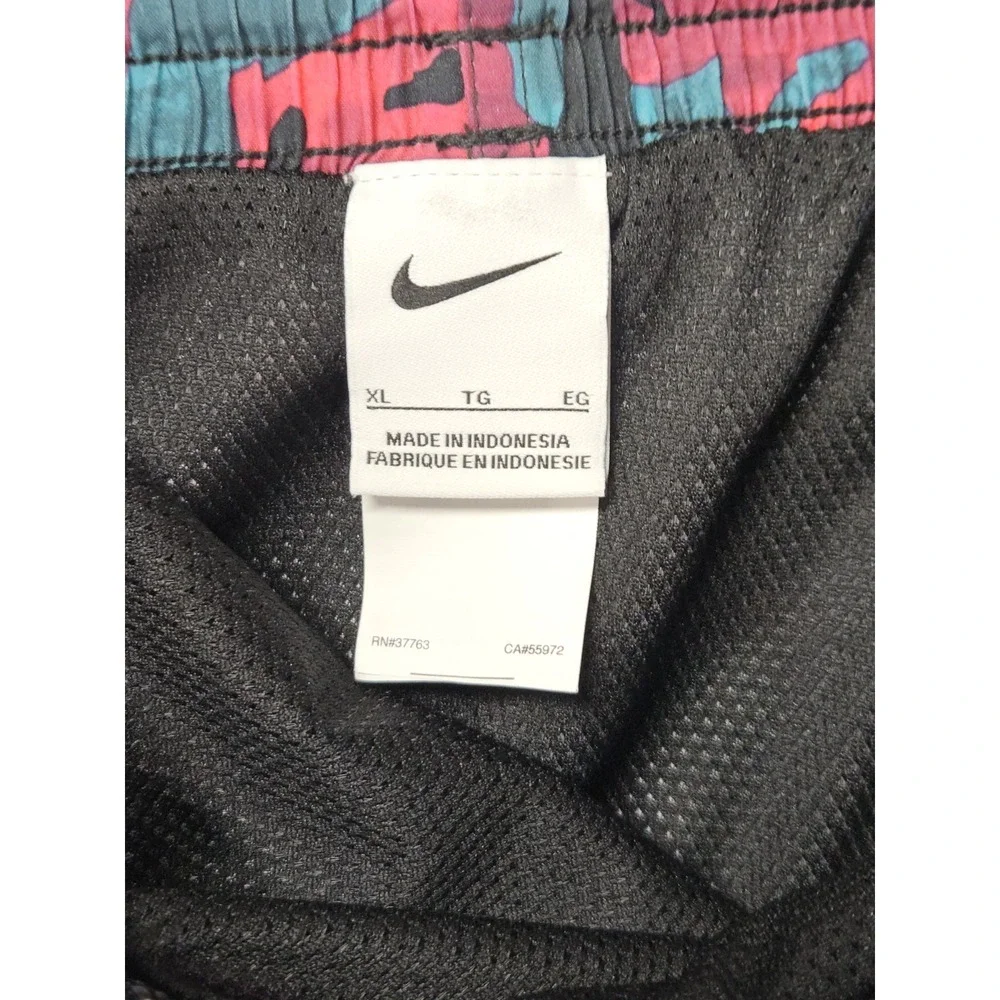 Nike Swim Trunks Men's XL Dusty Cactus Camo 4 Way Stretch Shorts NWT